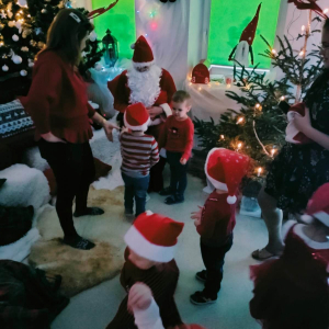 Dzieci spotkały Świętego Mikołaja